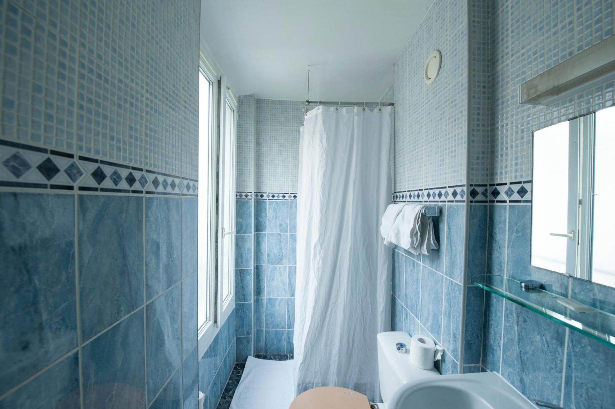 Hotel Du Globe 18 París Habitación foto